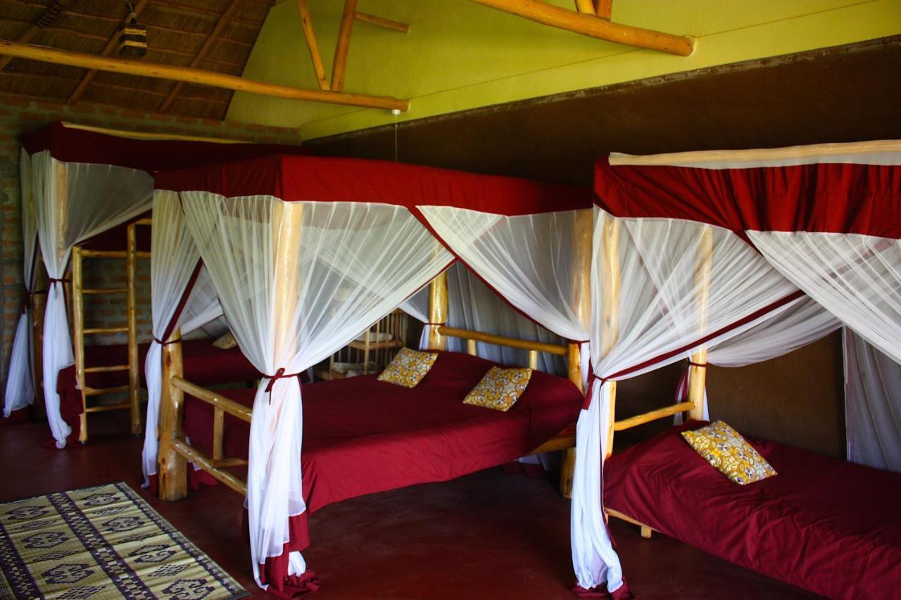 Отель Red Chilli Rest Camp Paraa Экстерьер фото