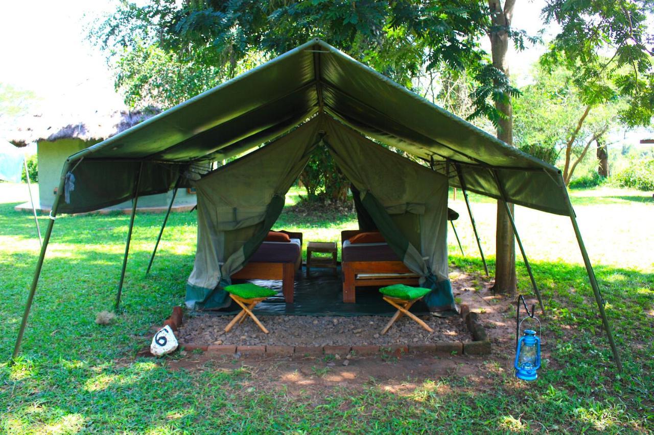 Отель Red Chilli Rest Camp Paraa Экстерьер фото